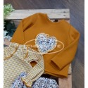 Sudadera niña mostaza corazón