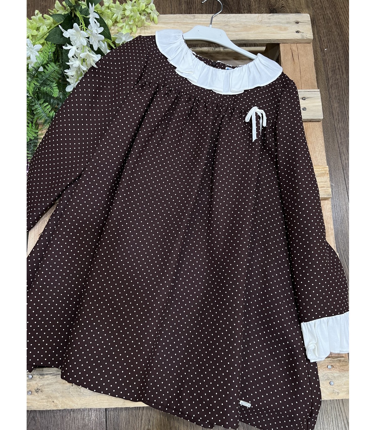 Vestido marrón topos