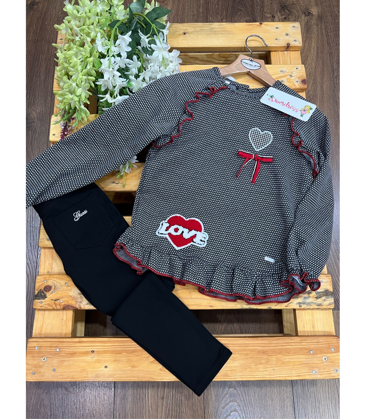 Sudadera Love de Diverdress | Sudadera para niña en tonos negro y b...