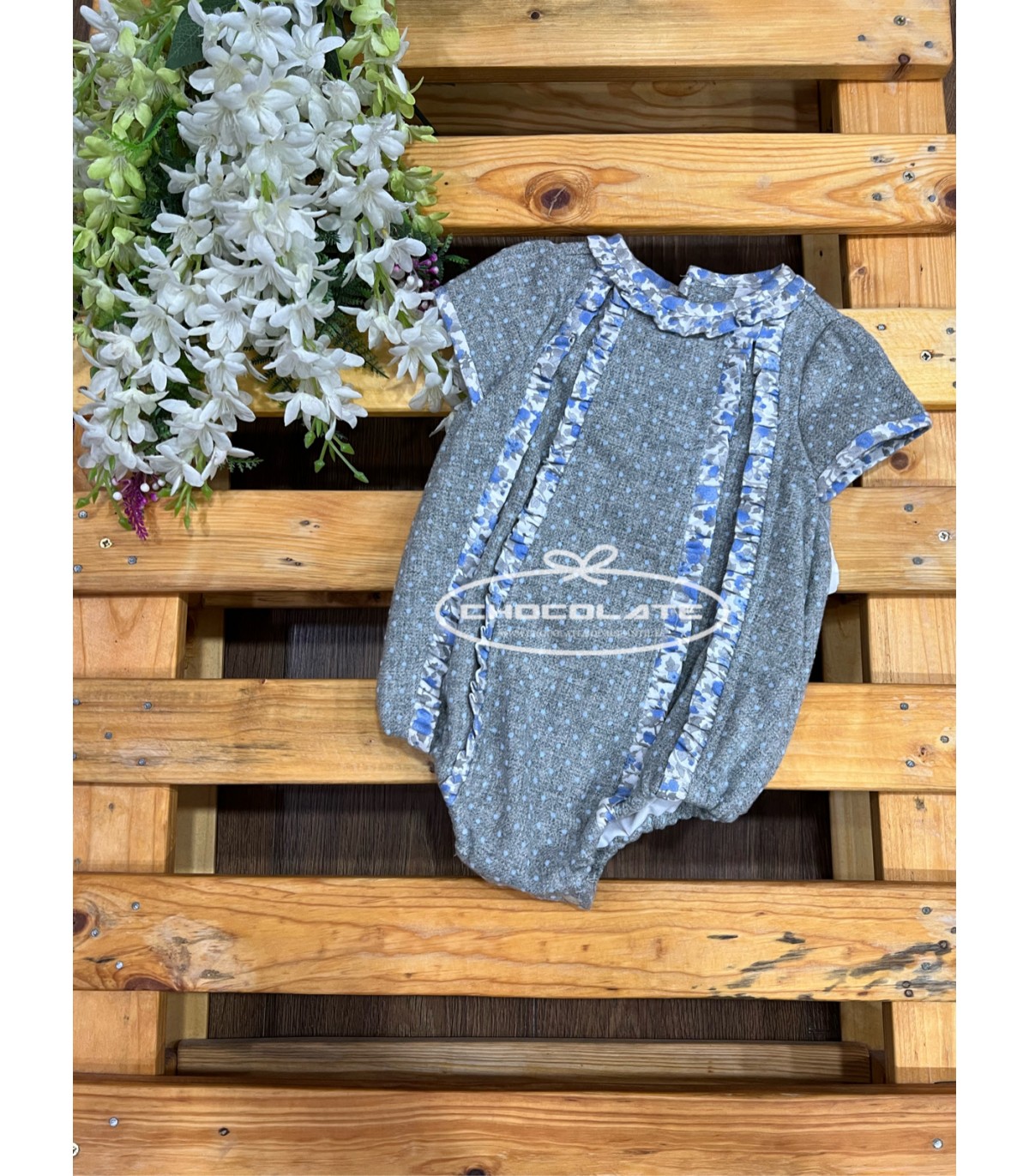 Pelele gris flor azul |  | Outlet bebé niño invierno