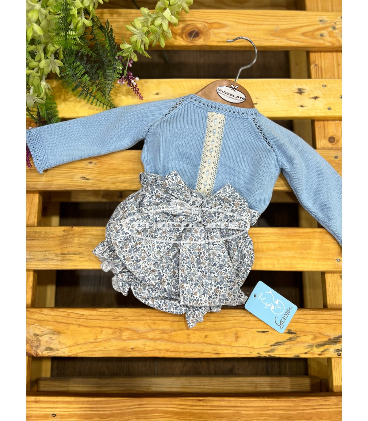 Conjunto jubón celeste y ranita flores de Granlei para bebé | Conju...