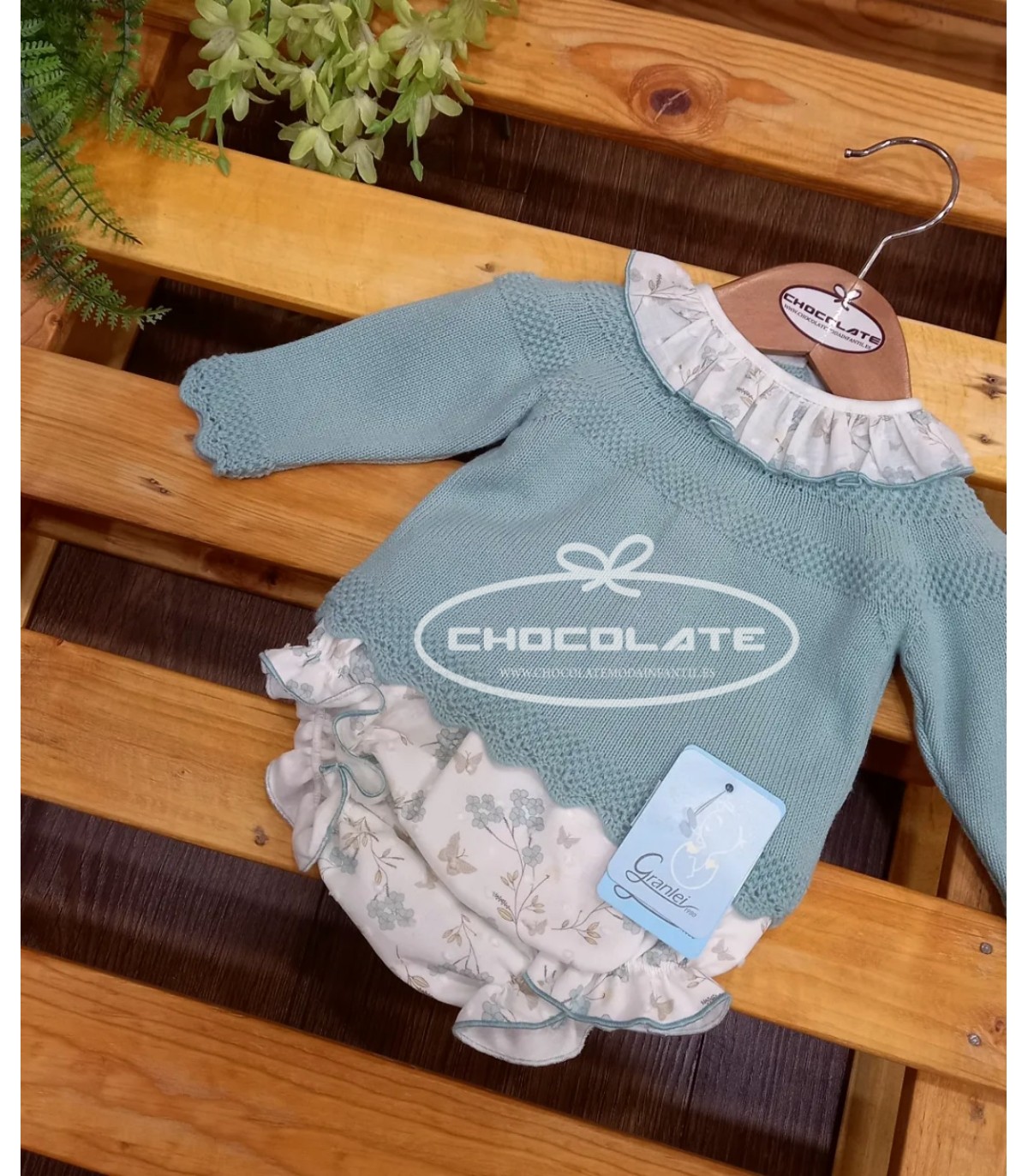 Conjunto bebé de jubón verde agua y ranita estampado flor de Granle...