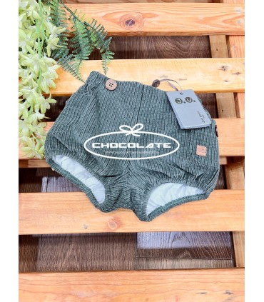 Ranita niño en pana verde musgo de José Varón | Ranita para niño co...