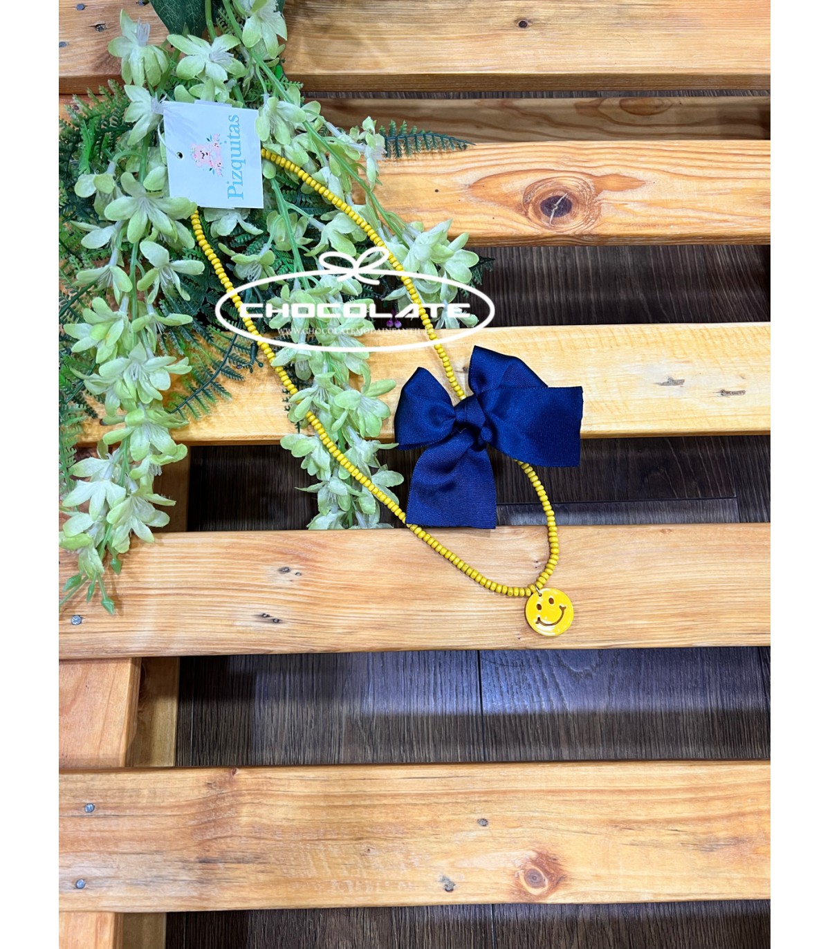 Collar colgante carita amarilla y lazo azul marino | Precioso colla...