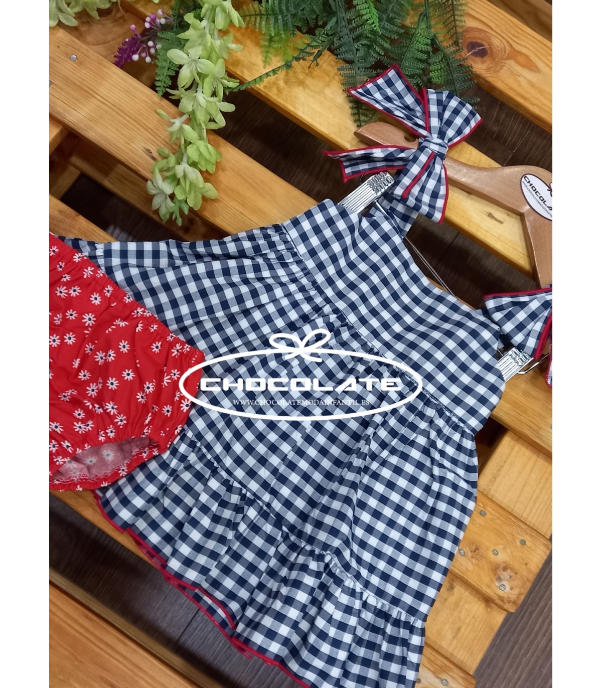 Jesusito niña en vichy azul marino de Mon petit bonbon | Jesusito p...