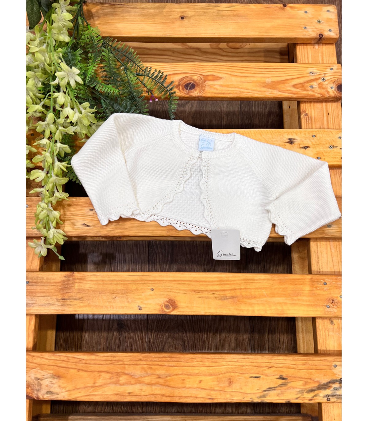 Chaqueta beig para niña de la marca Granlei | Bonita chaqueta beig ...