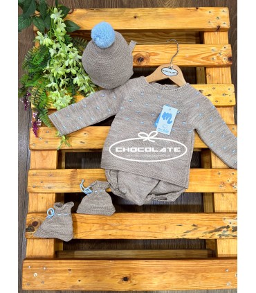 Conjunto para bebé de punto color nuez y celeste marca Mac ilusión ...