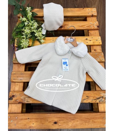 Abrigo para bebé en punto color natural de la marca Mac ilusión | P...