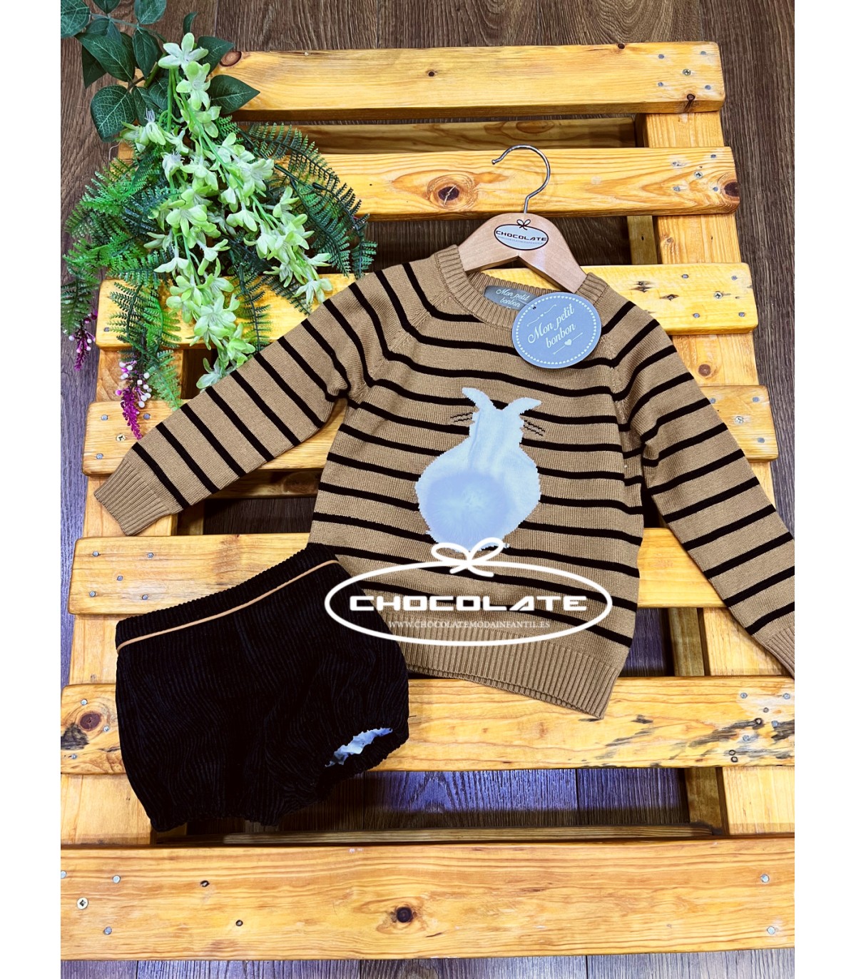 Conjunto jersey conejito y ranita negra de Mon Petit Bonbon para ni...