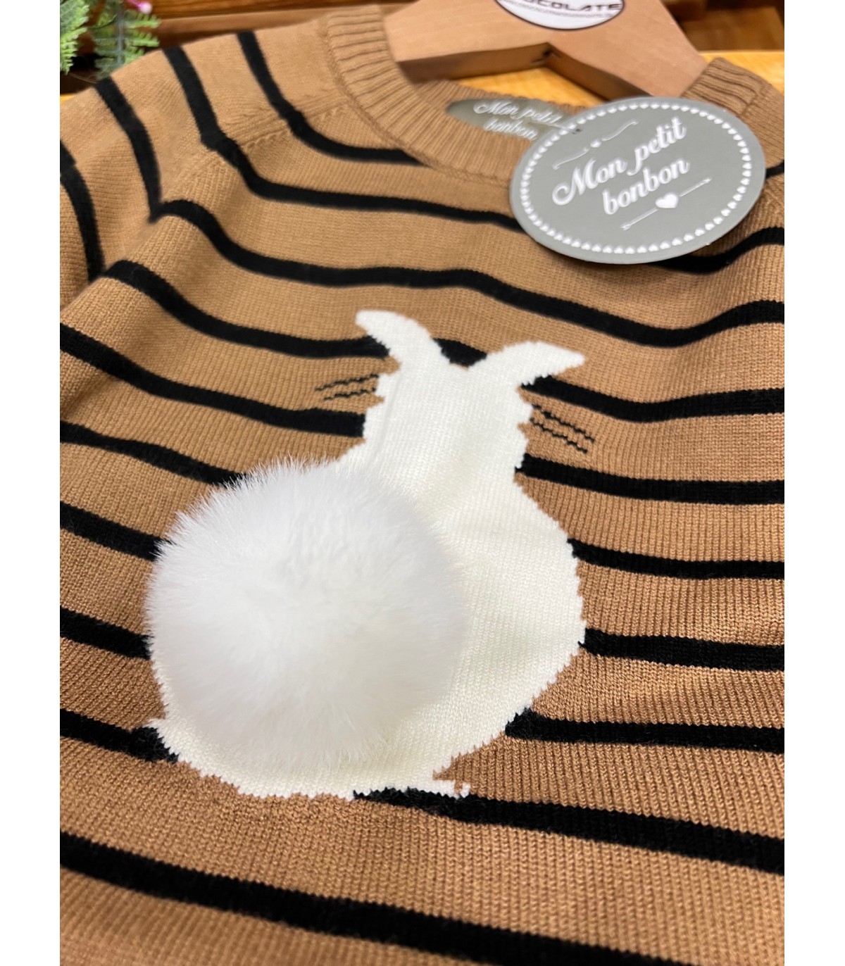 Conjunto jersey conejito y ranita negra de Mon Petit Bonbon para ni...