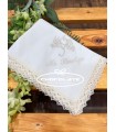 Pañuelo beig para bautizo de bebé con bordado y puntilla | Pañuelo ...
