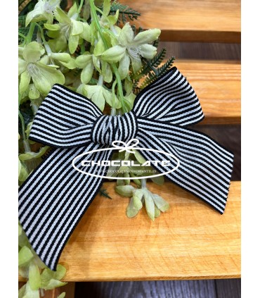 Pinza lazada para niña en rayas negro y blanco | Esta pinza con laz...