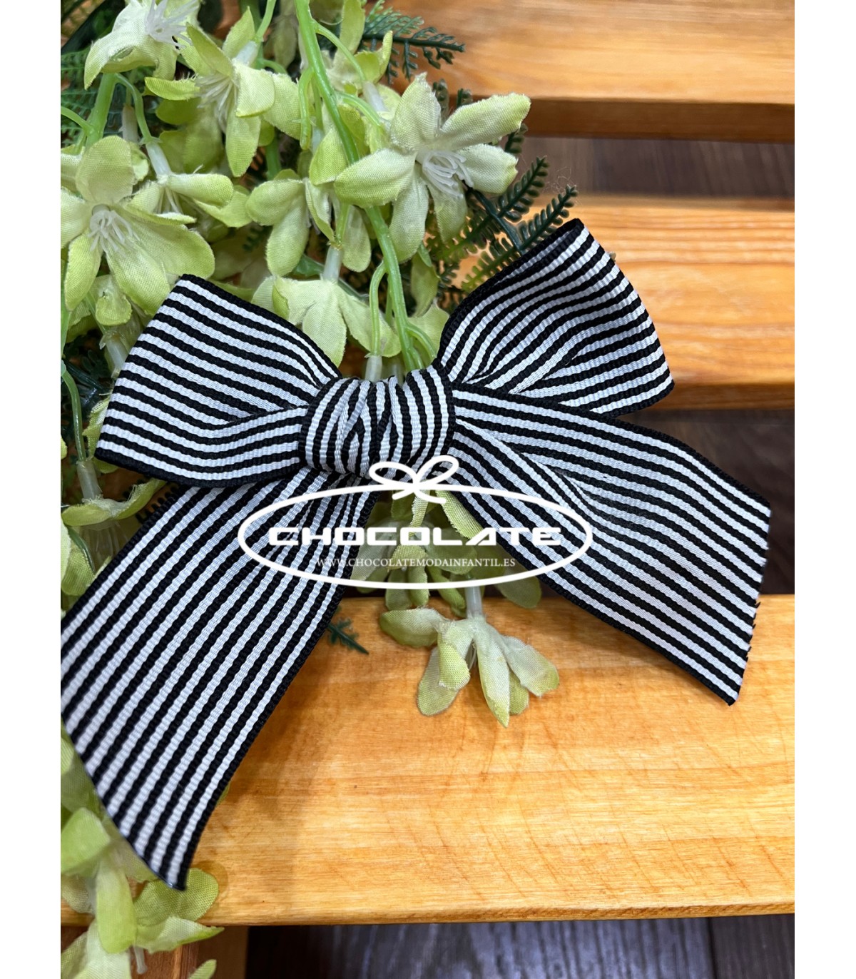 Pinza lazada para niña en rayas negro y blanco | Esta pinza con laz...