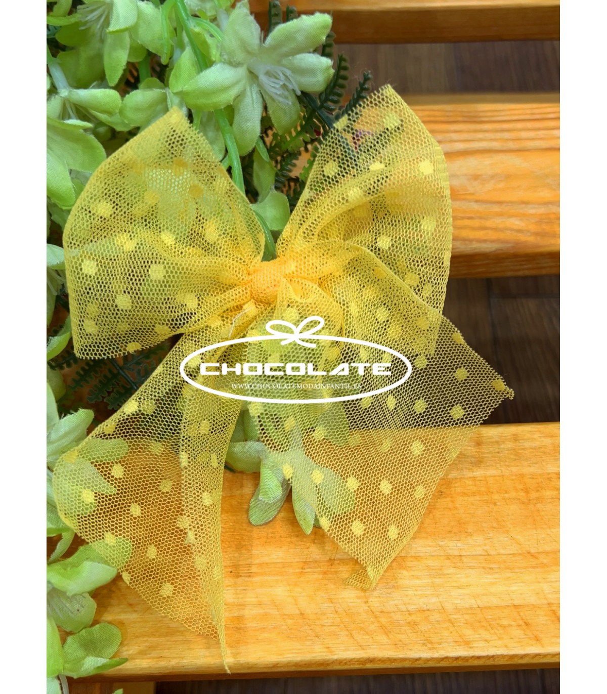 Pinza con lazada para niña en tul de plumeti mostaza | La pinza laz...