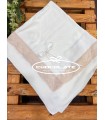 Toquilla beig con puntilla para bautizo
