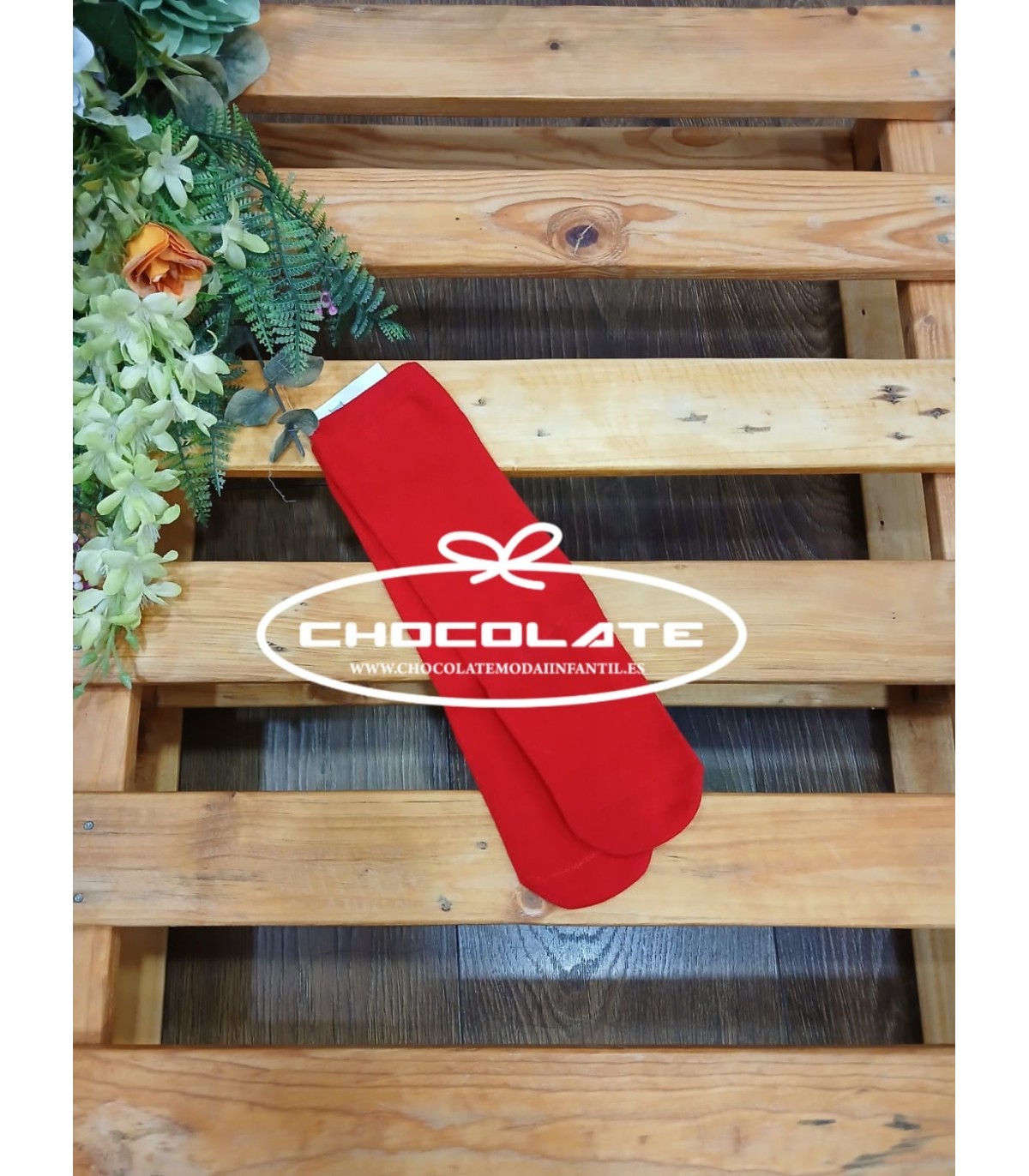 Medias altas rojas | Medias altas para niña en color rojo. Es talla...