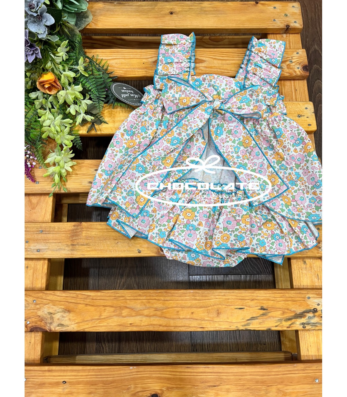 Jesusito niña flor turquesa de Mon Petit Bonbon | Jesusito para niñ...