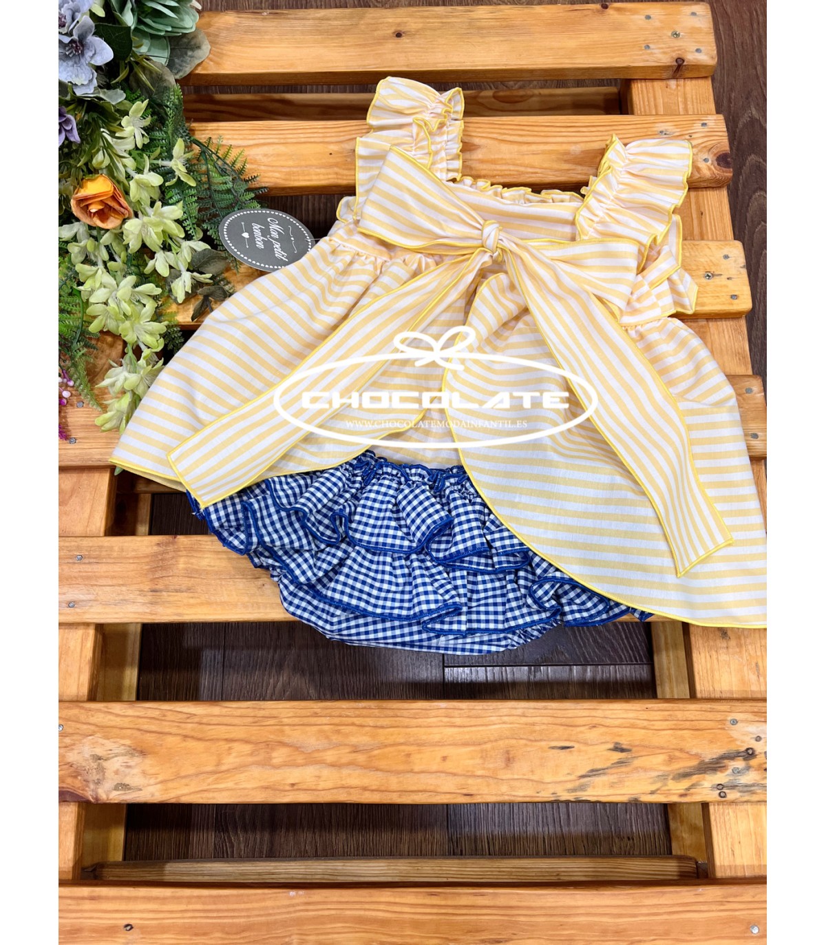 Jesusito niña de Mon Petit Bonbon rayas amarillas y vichy marino | ...