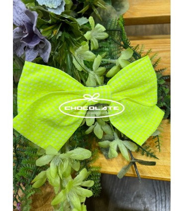 Pinza con lazada fluor amarillo de Mon Petit Bonbon | Preciosa pinz...