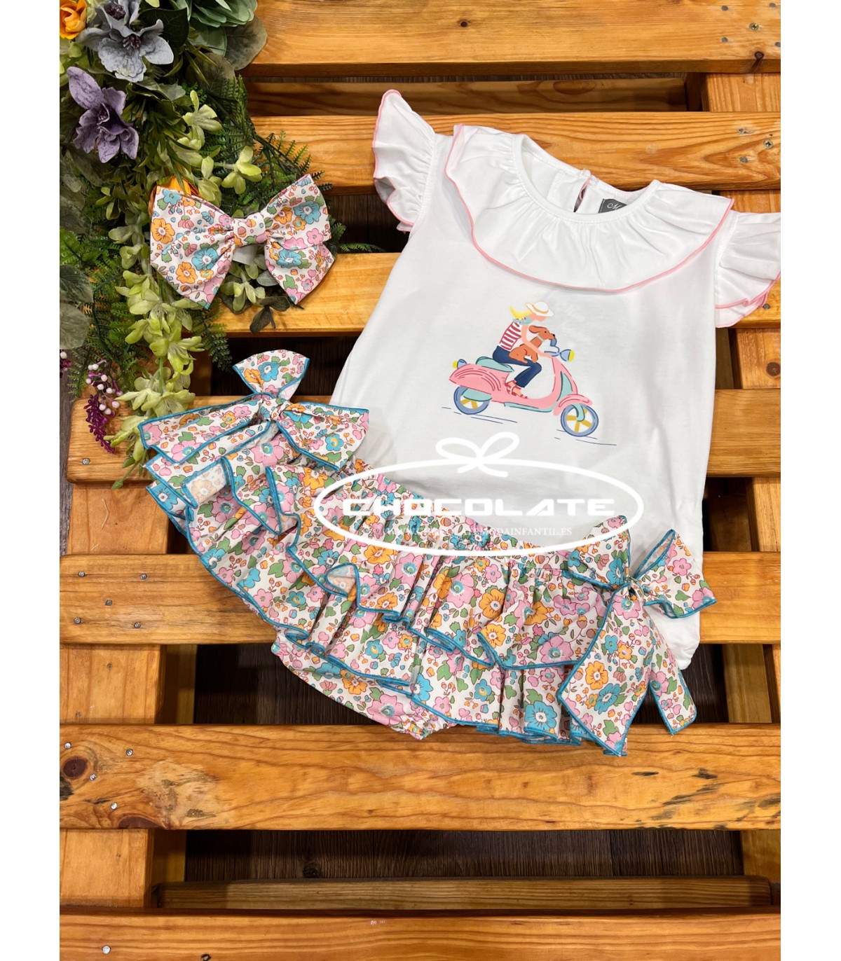 Conjunto niña vespa y flor turquesa de Mon Petit Bonbon | Conjunto ...